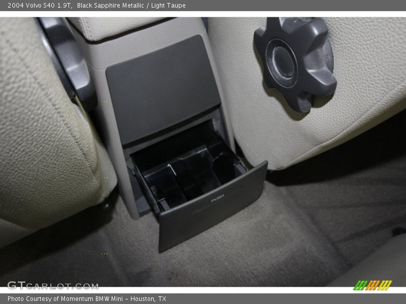 Black Sapphire Metallic / Light Taupe 2004 Volvo S40 1.9T