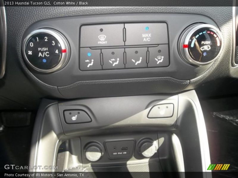 Cotton White / Black 2013 Hyundai Tucson GLS