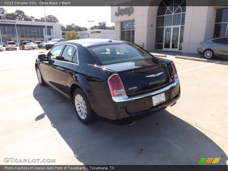 Gloss Black / Black 2013 Chrysler 300