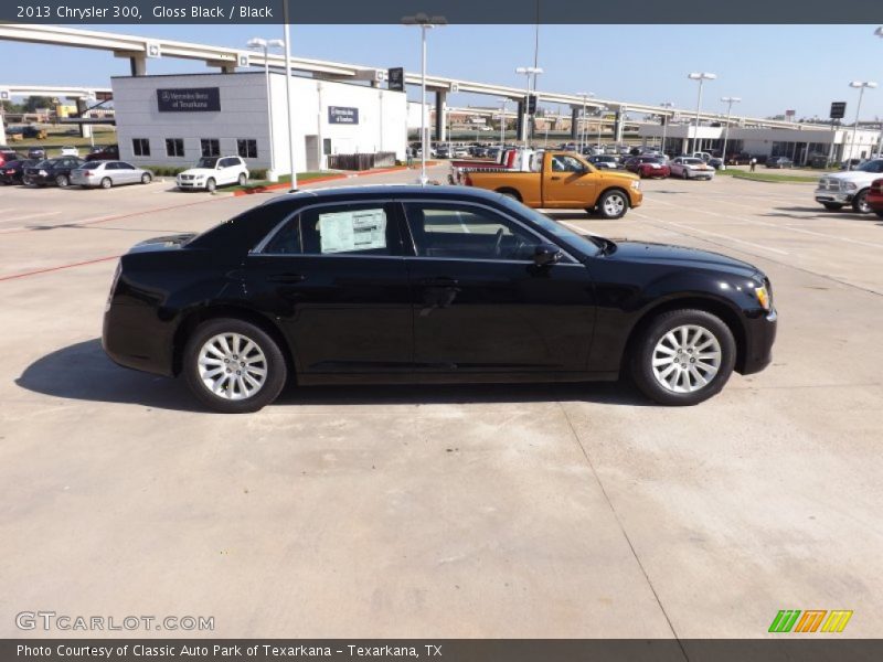 Gloss Black / Black 2013 Chrysler 300