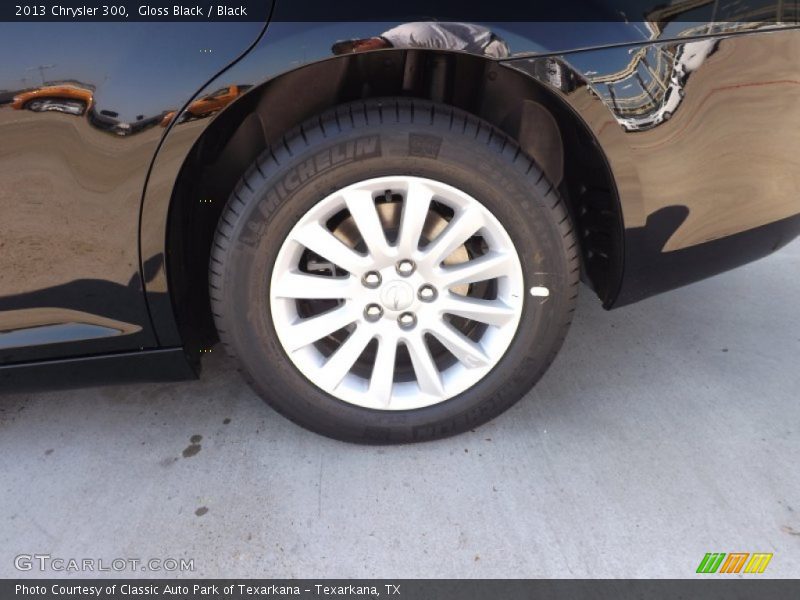 Gloss Black / Black 2013 Chrysler 300