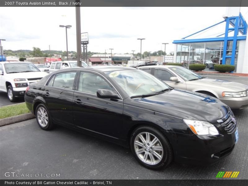 Black / Ivory 2007 Toyota Avalon Limited