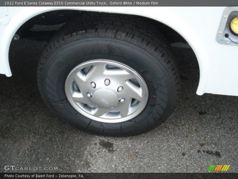 Oxford White / Medium Flint 2012 Ford E Series Cutaway E350 Commercial Utility Truck