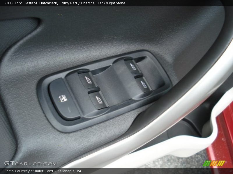 Controls of 2013 Fiesta SE Hatchback