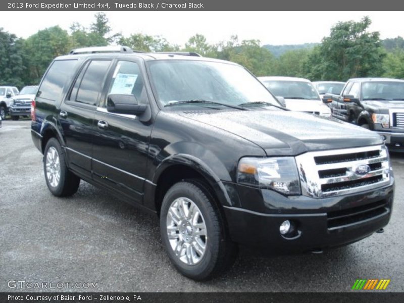 Front 3/4 View of 2013 Expedition Limited 4x4