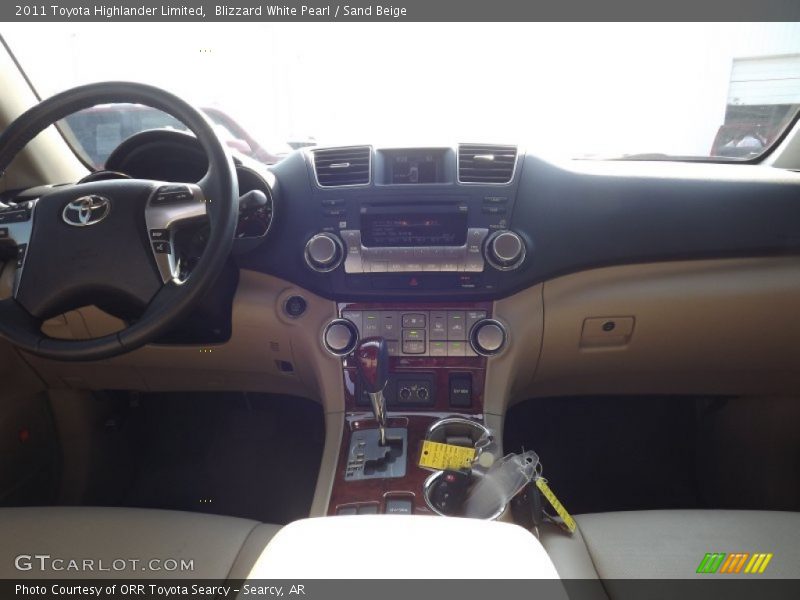 Blizzard White Pearl / Sand Beige 2011 Toyota Highlander Limited
