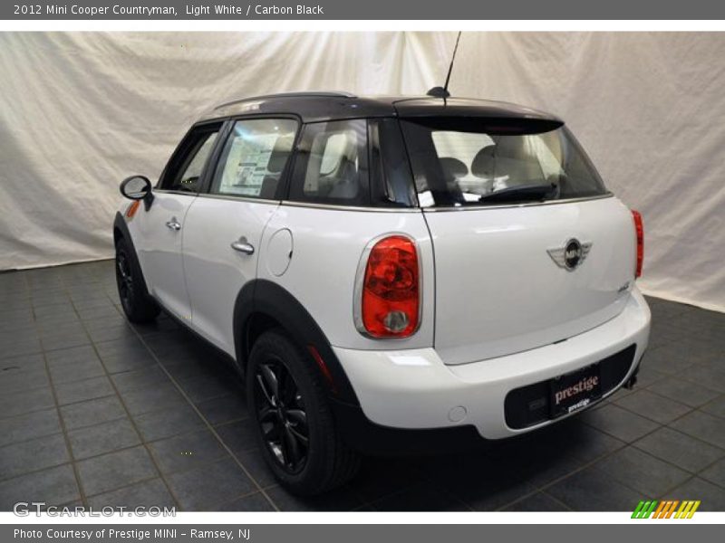 Light White / Carbon Black 2012 Mini Cooper Countryman