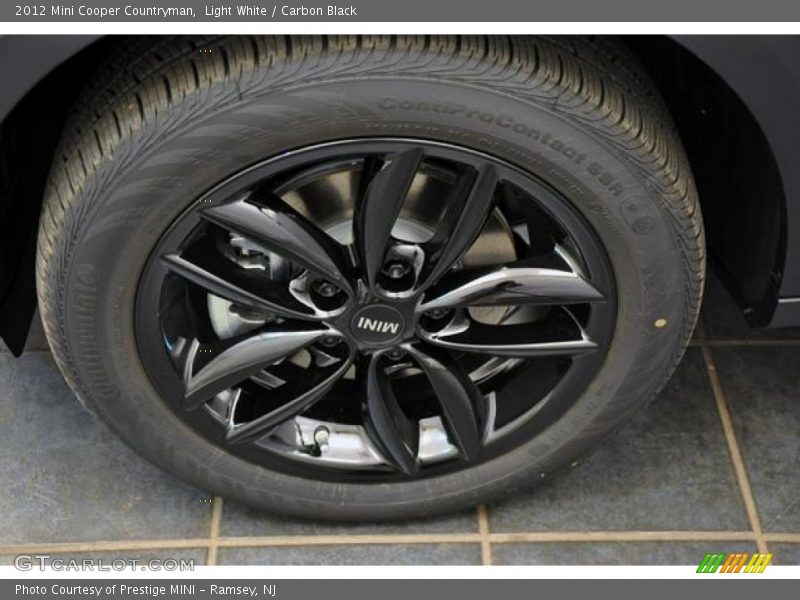 Light White / Carbon Black 2012 Mini Cooper Countryman