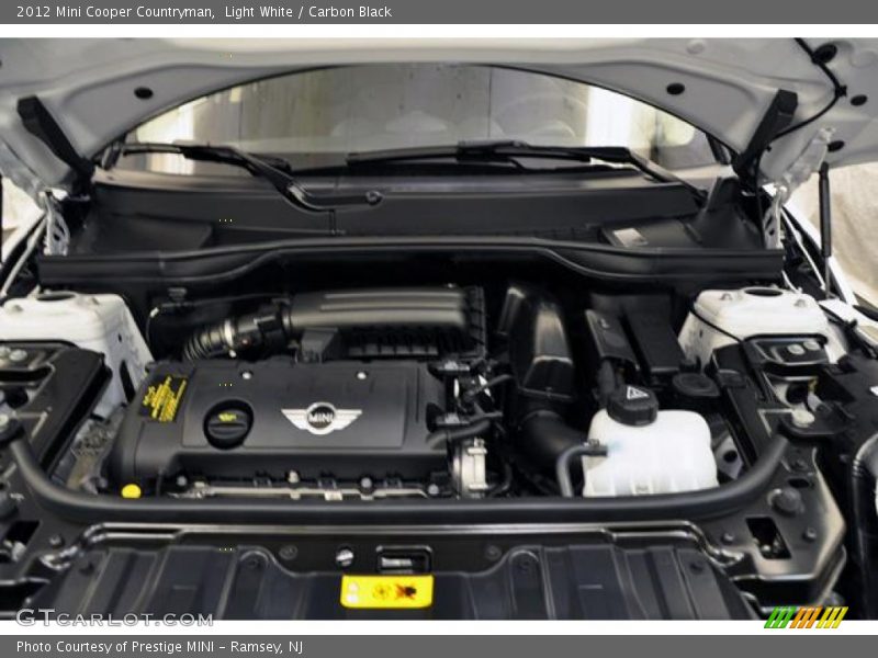 Light White / Carbon Black 2012 Mini Cooper Countryman