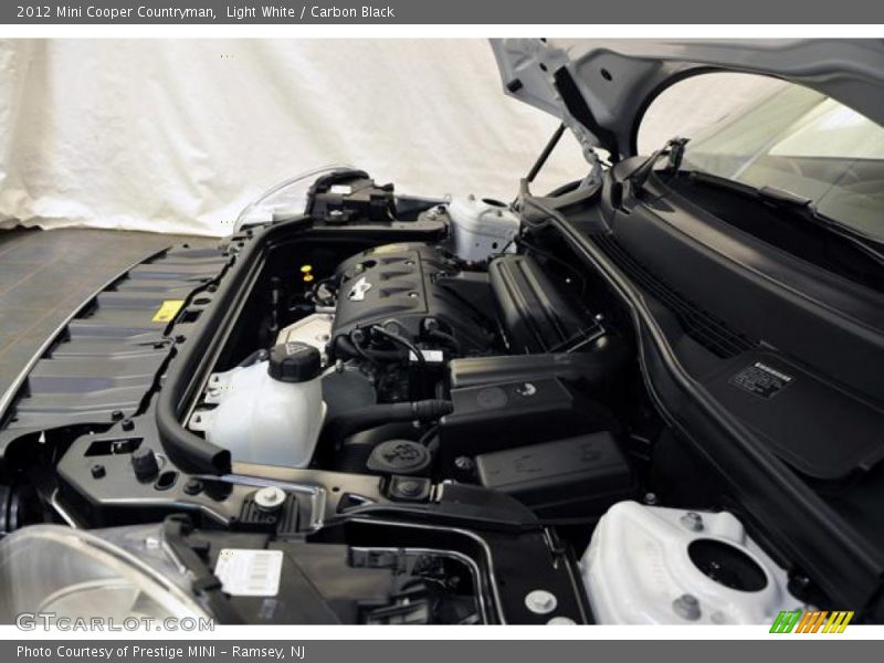 Light White / Carbon Black 2012 Mini Cooper Countryman