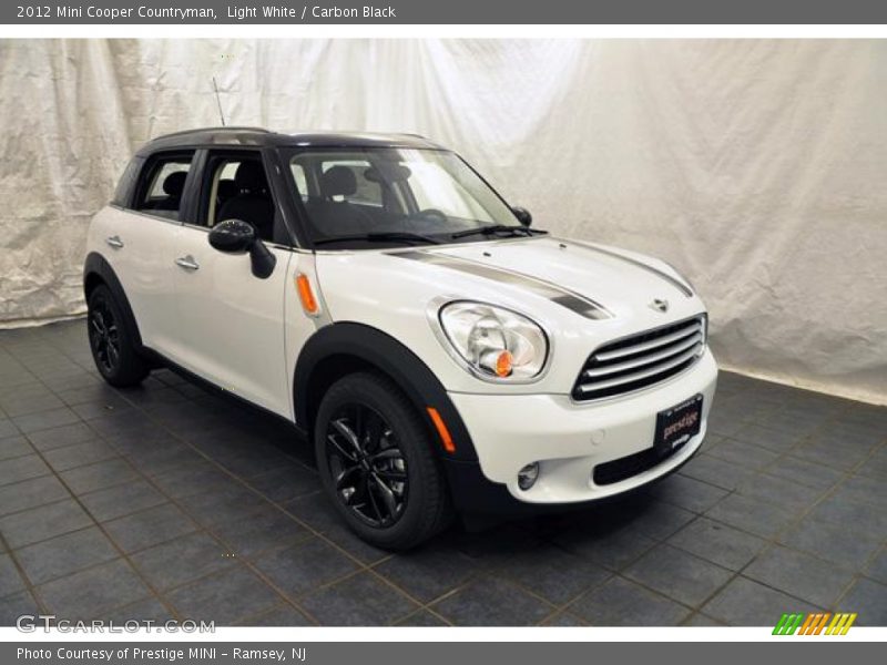 Light White / Carbon Black 2012 Mini Cooper Countryman