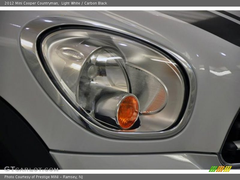 Light White / Carbon Black 2012 Mini Cooper Countryman