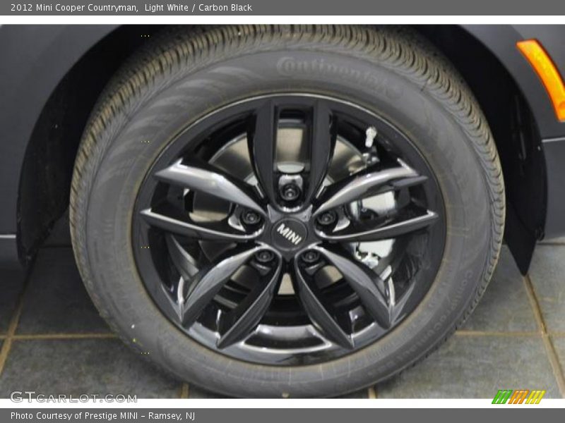 Light White / Carbon Black 2012 Mini Cooper Countryman