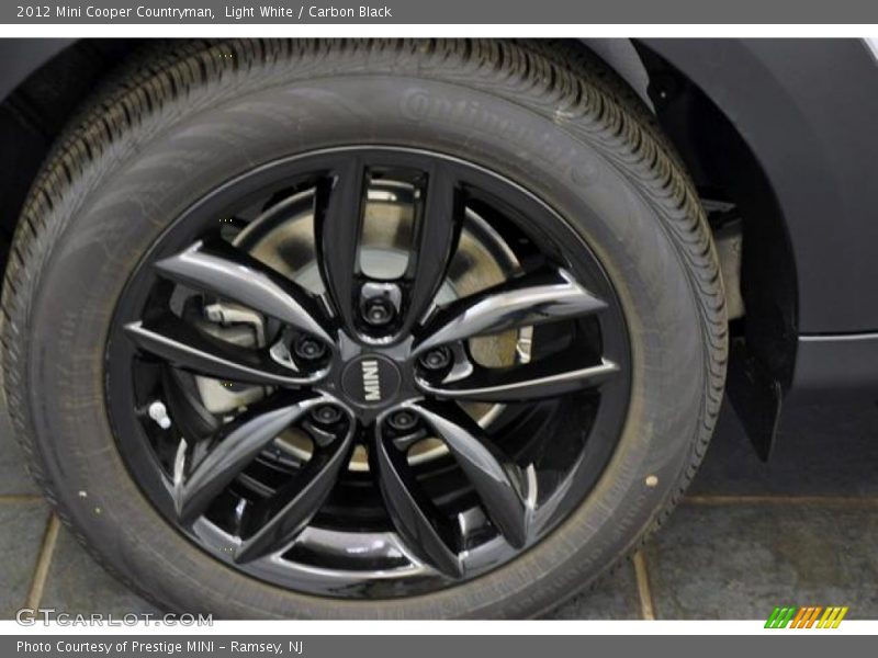 Light White / Carbon Black 2012 Mini Cooper Countryman