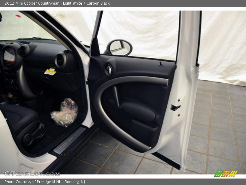 Light White / Carbon Black 2012 Mini Cooper Countryman