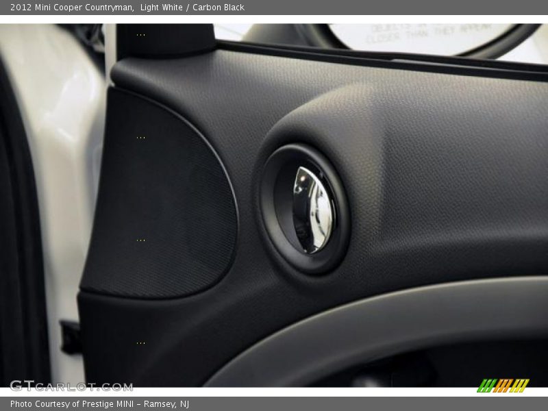 Light White / Carbon Black 2012 Mini Cooper Countryman