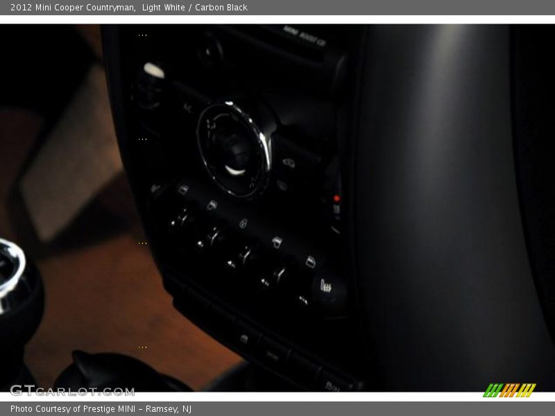 Light White / Carbon Black 2012 Mini Cooper Countryman