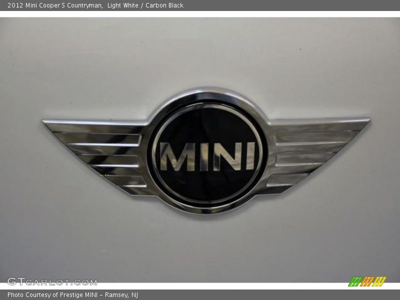 Light White / Carbon Black 2012 Mini Cooper S Countryman