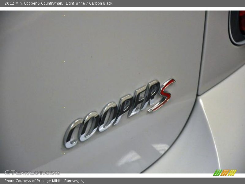 Light White / Carbon Black 2012 Mini Cooper S Countryman