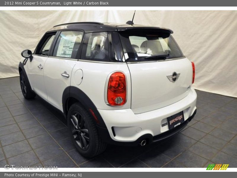 Light White / Carbon Black 2012 Mini Cooper S Countryman