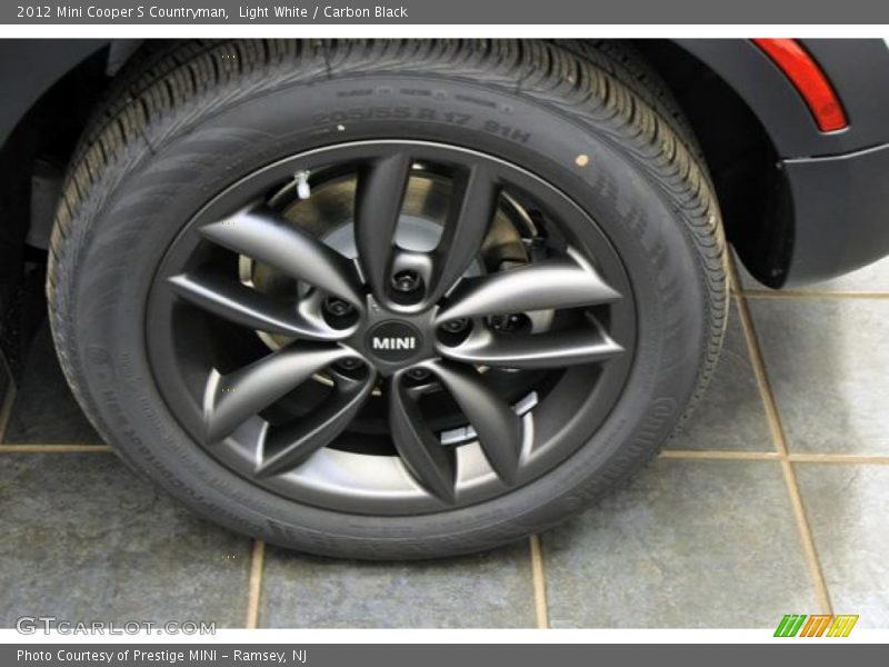 Light White / Carbon Black 2012 Mini Cooper S Countryman