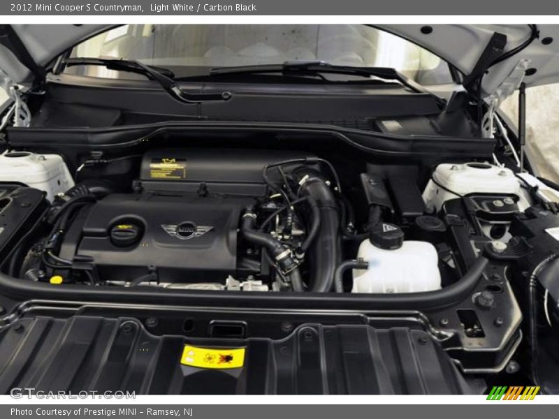 Light White / Carbon Black 2012 Mini Cooper S Countryman