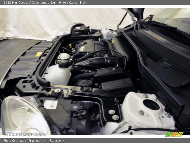 Light White / Carbon Black 2012 Mini Cooper S Countryman