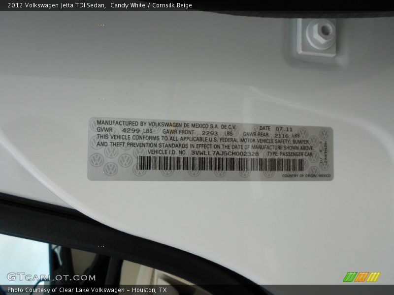 Candy White / Cornsilk Beige 2012 Volkswagen Jetta TDI Sedan