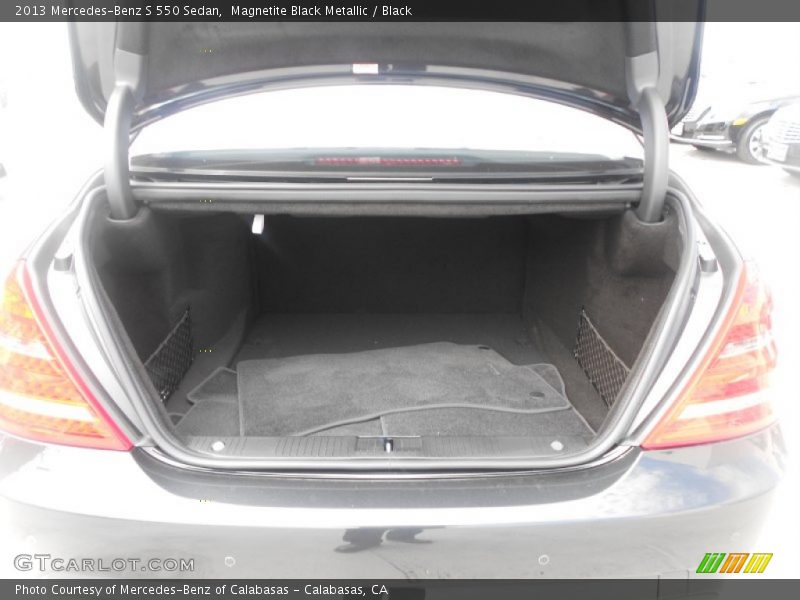  2013 S 550 Sedan Trunk