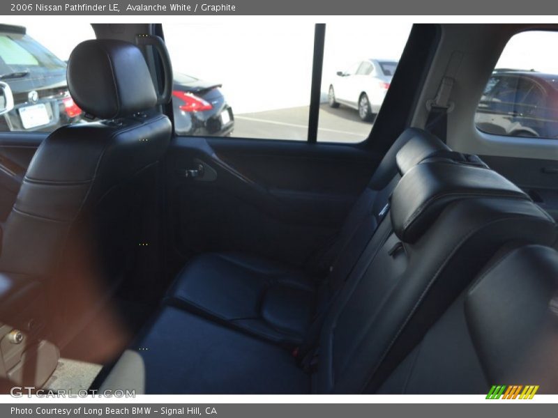 Avalanche White / Graphite 2006 Nissan Pathfinder LE