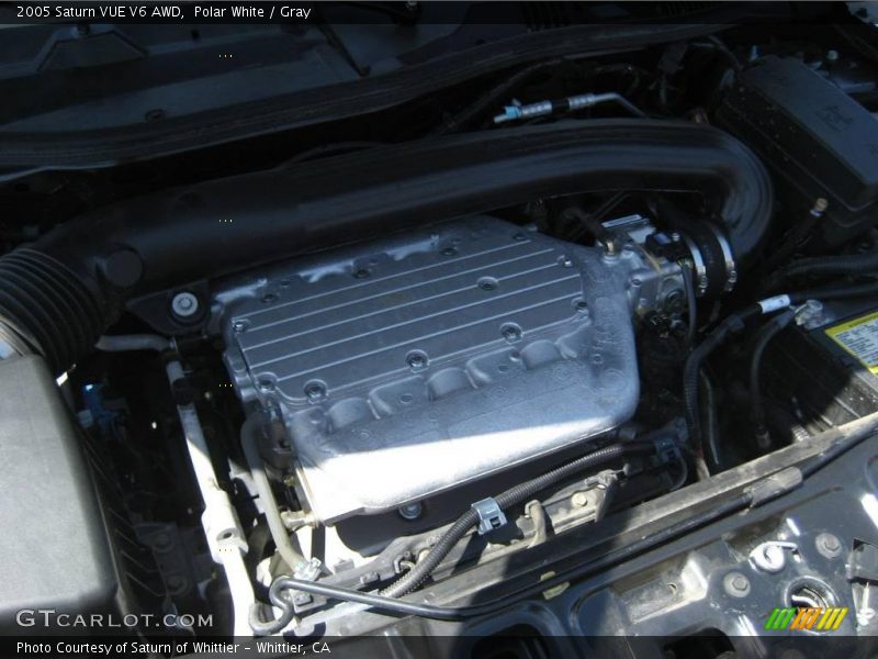 Polar White / Gray 2005 Saturn VUE V6 AWD