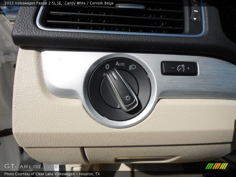 Candy White / Cornsilk Beige 2013 Volkswagen Passat 2.5L SE