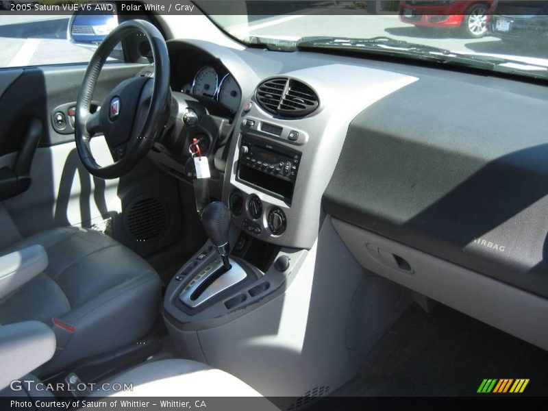 Polar White / Gray 2005 Saturn VUE V6 AWD