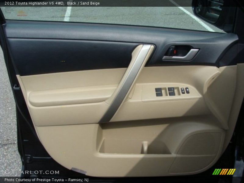 Black / Sand Beige 2012 Toyota Highlander V6 4WD