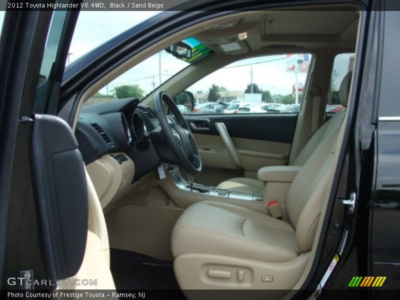 Black / Sand Beige 2012 Toyota Highlander V6 4WD