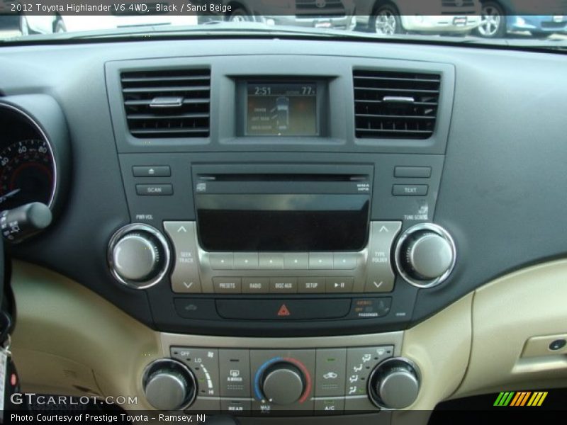 Black / Sand Beige 2012 Toyota Highlander V6 4WD