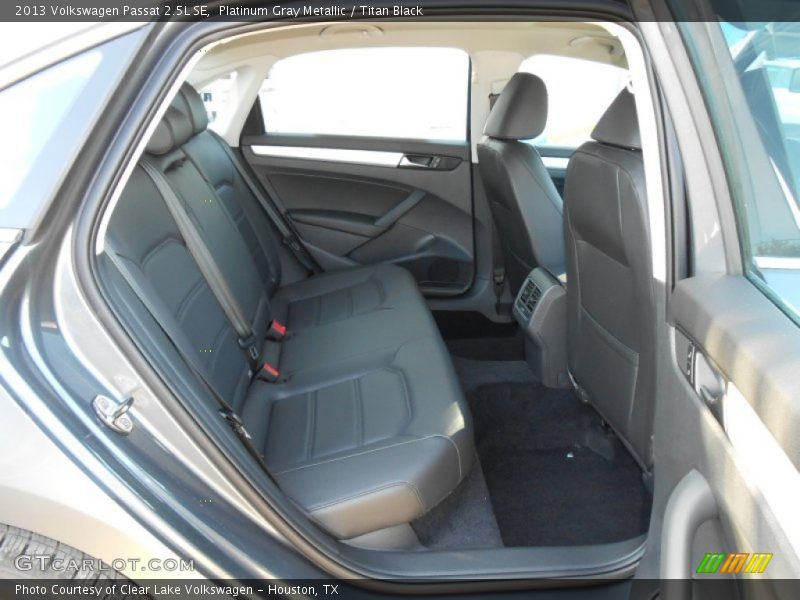 Platinum Gray Metallic / Titan Black 2013 Volkswagen Passat 2.5L SE