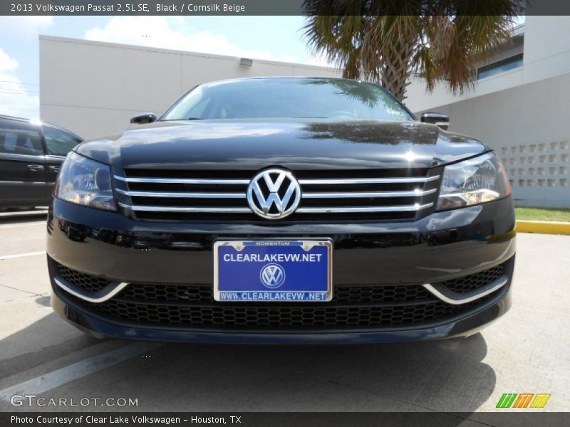 Black / Cornsilk Beige 2013 Volkswagen Passat 2.5L SE