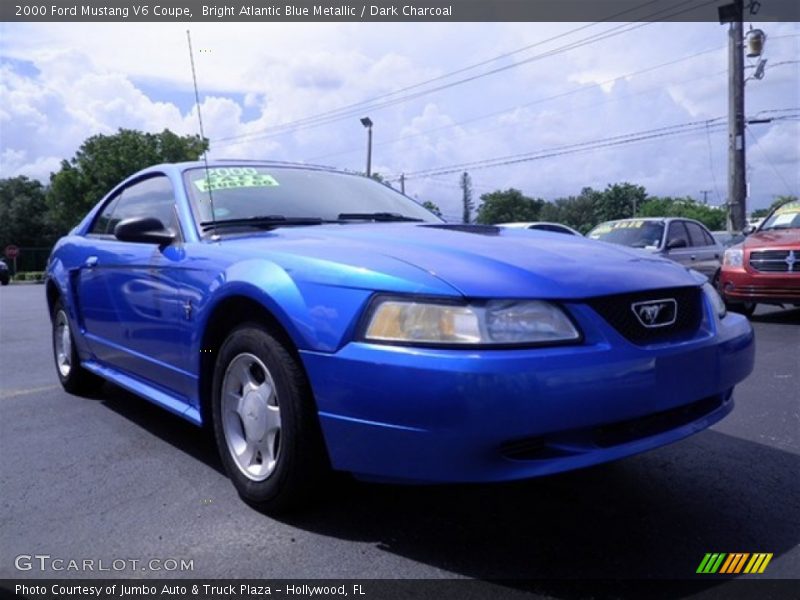 Front 3/4 View of 2000 Mustang V6 Coupe