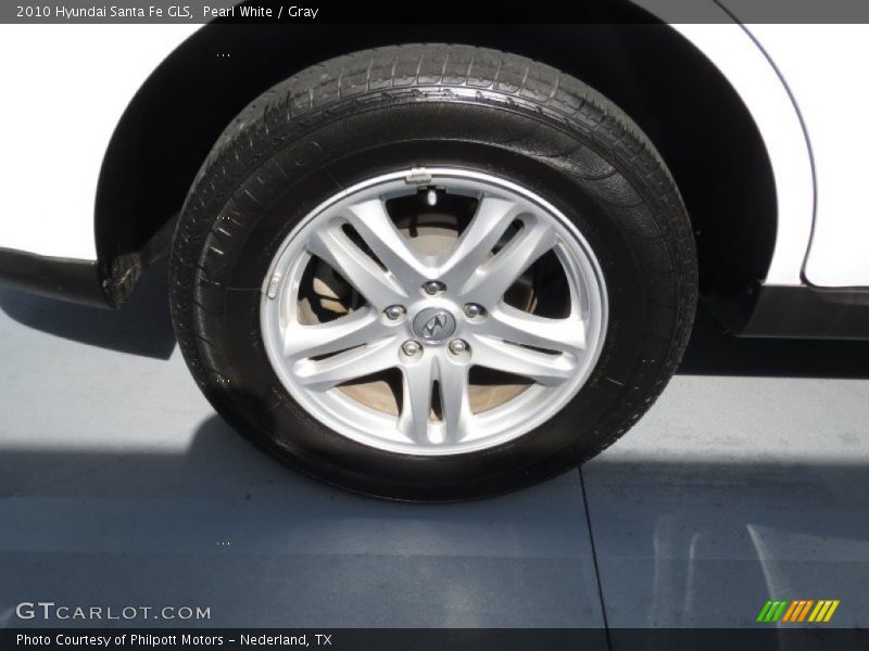 Pearl White / Gray 2010 Hyundai Santa Fe GLS