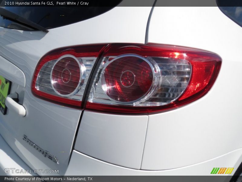 Pearl White / Gray 2010 Hyundai Santa Fe GLS