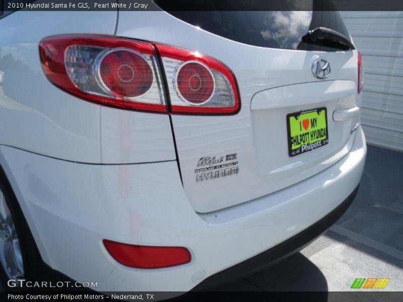 Pearl White / Gray 2010 Hyundai Santa Fe GLS