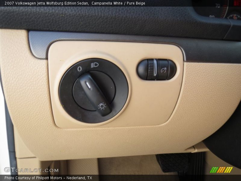 Campanella White / Pure Beige 2007 Volkswagen Jetta Wolfsburg Edition Sedan