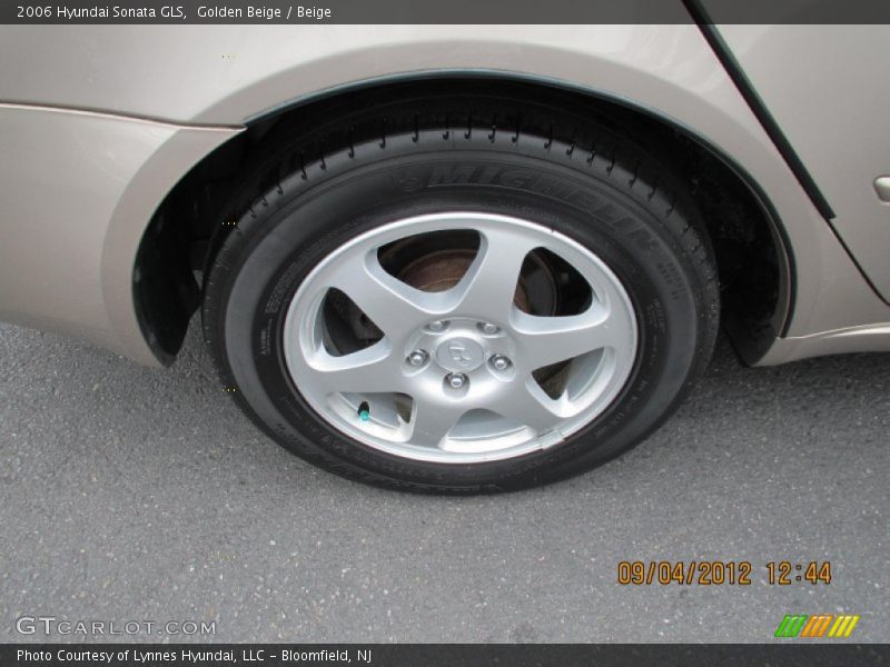 Golden Beige / Beige 2006 Hyundai Sonata GLS