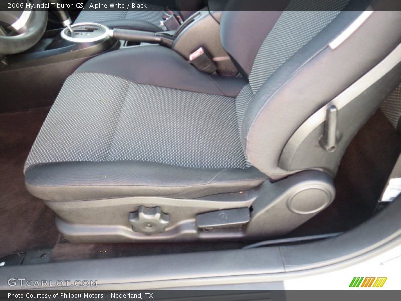 Alpine White / Black 2006 Hyundai Tiburon GS