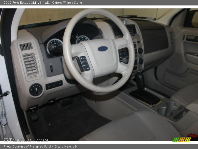 Oxford White / Stone 2012 Ford Escape XLT V6 4WD