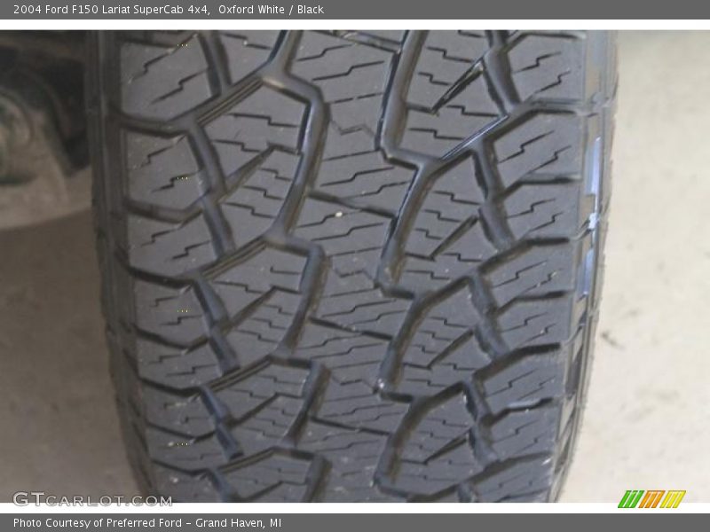 Oxford White / Black 2004 Ford F150 Lariat SuperCab 4x4