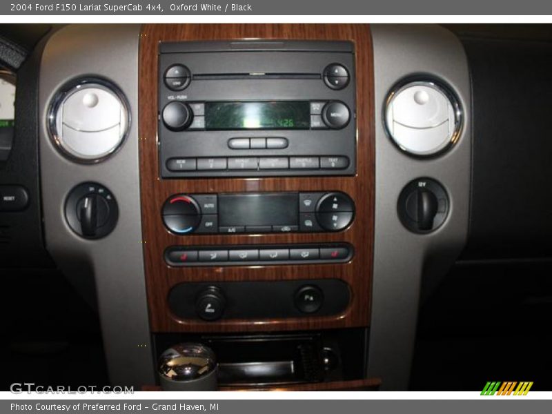Oxford White / Black 2004 Ford F150 Lariat SuperCab 4x4