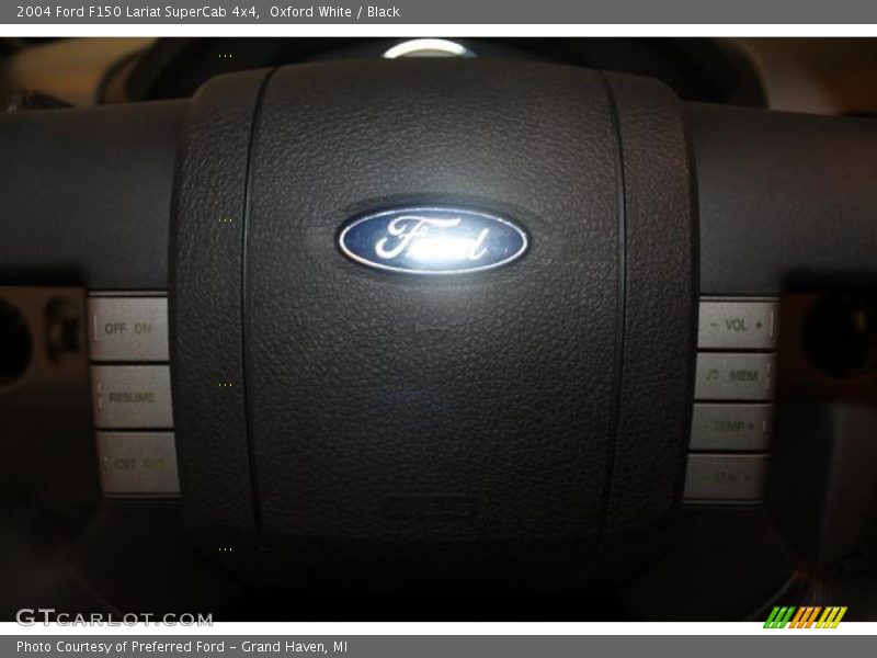 Oxford White / Black 2004 Ford F150 Lariat SuperCab 4x4