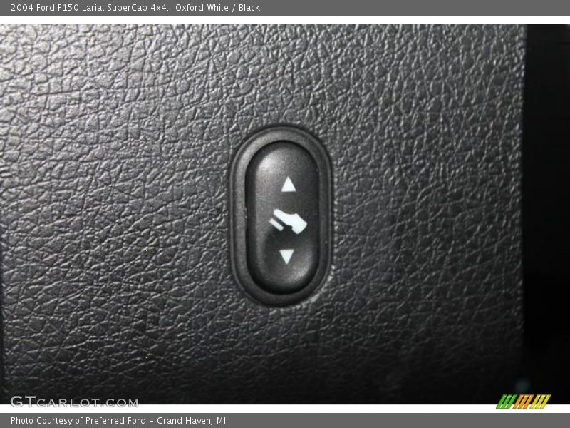 Oxford White / Black 2004 Ford F150 Lariat SuperCab 4x4
